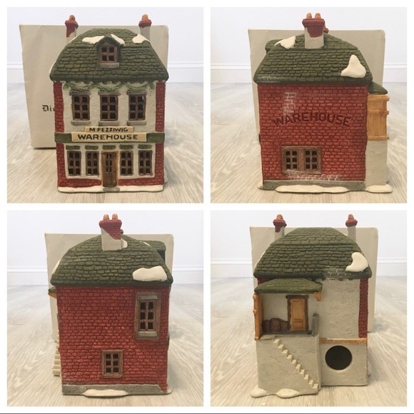 2 pc set - Department 56 Dickens Village Series - Picture 5 of 9